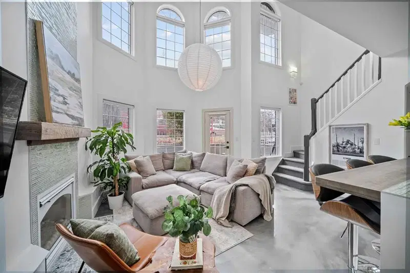 103, 916 19 Avenue SW, Calgary — main listing photo