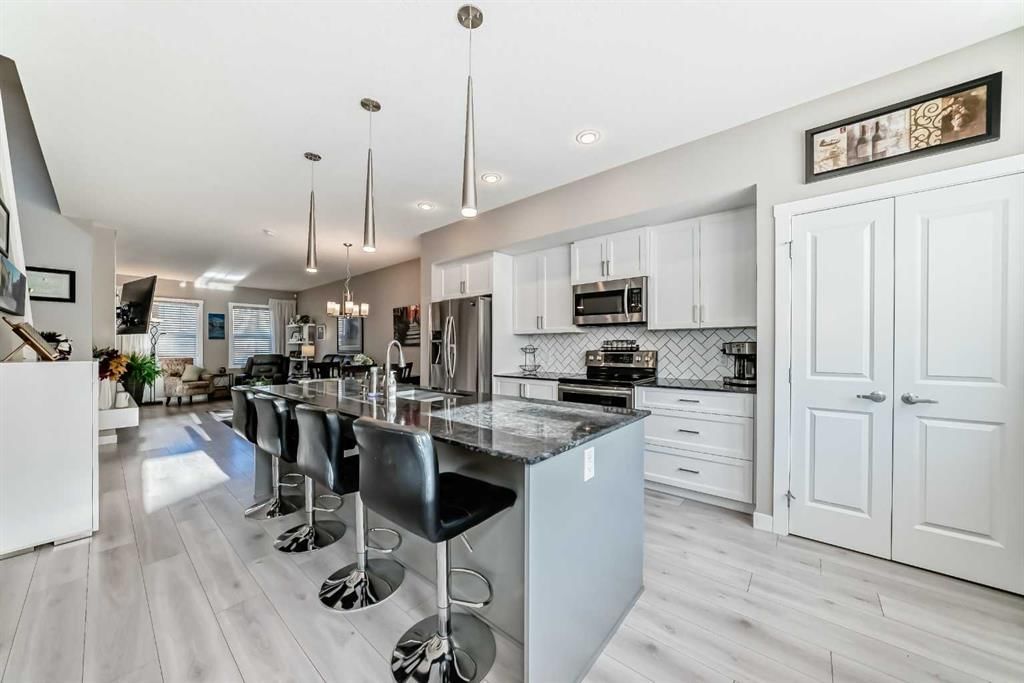 1362 Legacy Circle SE, Calgary — photo 5 of 26