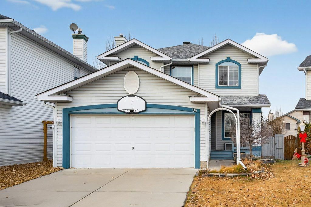 96 Shawbrooke Manor SW, Calgary — main listing photo