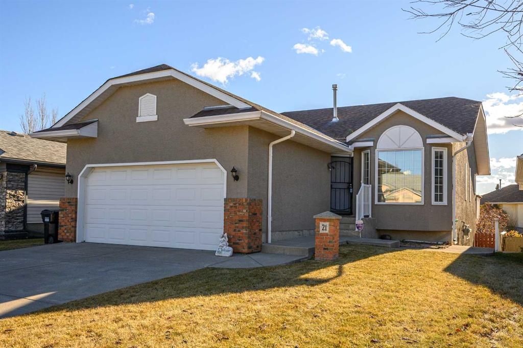 21 Citadel Drive NW, Calgary — main listing photo