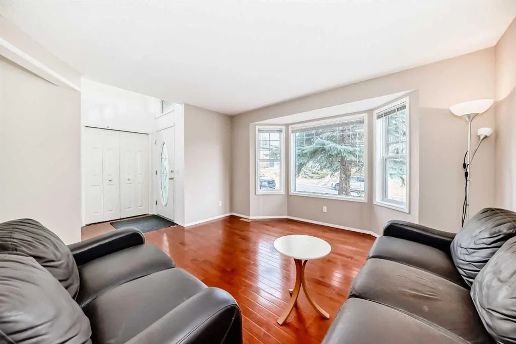 83 Harvest Gold Circle NE, Calgary — photo 5 of 48