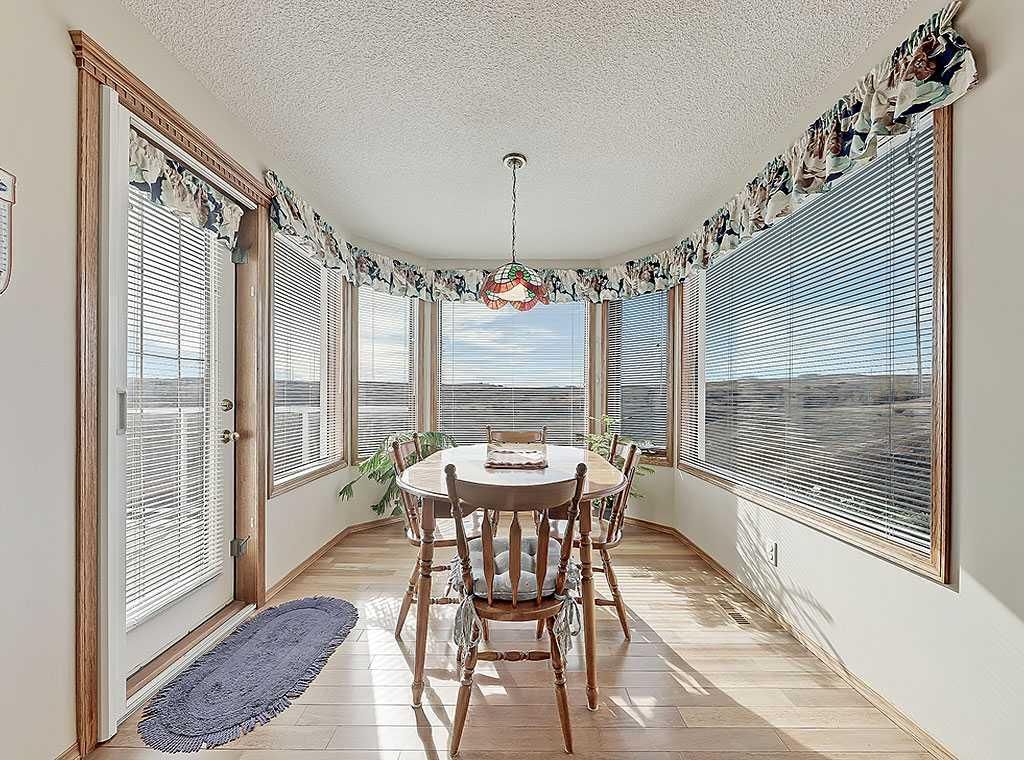 352 Macewan Park View NW, Calgary — photo 3 of 29