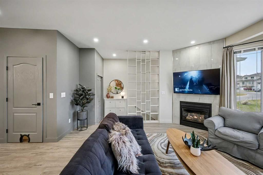 124 Country Hills Gardens NW, Calgary — photo 3 of 49