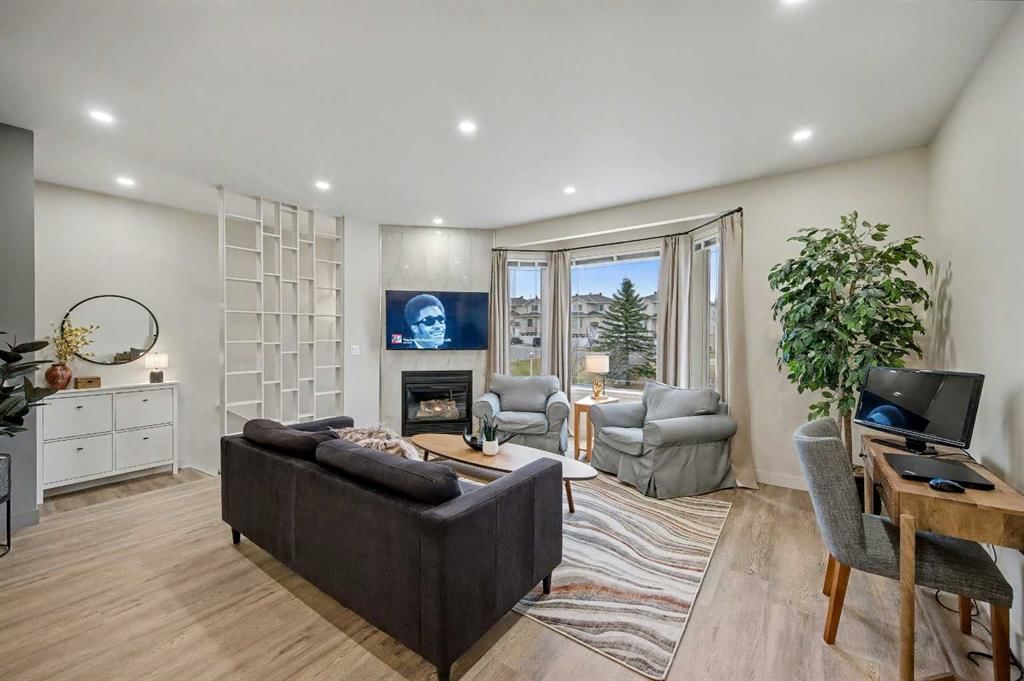 124 Country Hills Gardens NW, Calgary — photo 4 of 49