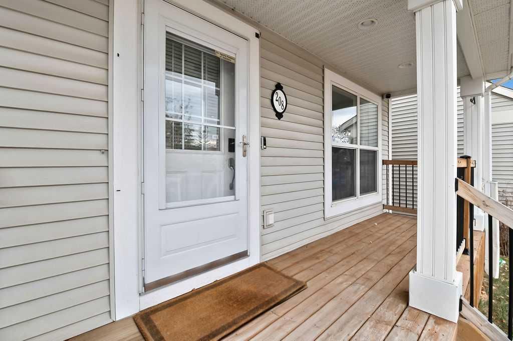 208 Prestwick Way SE, Calgary — photo 2 of 50