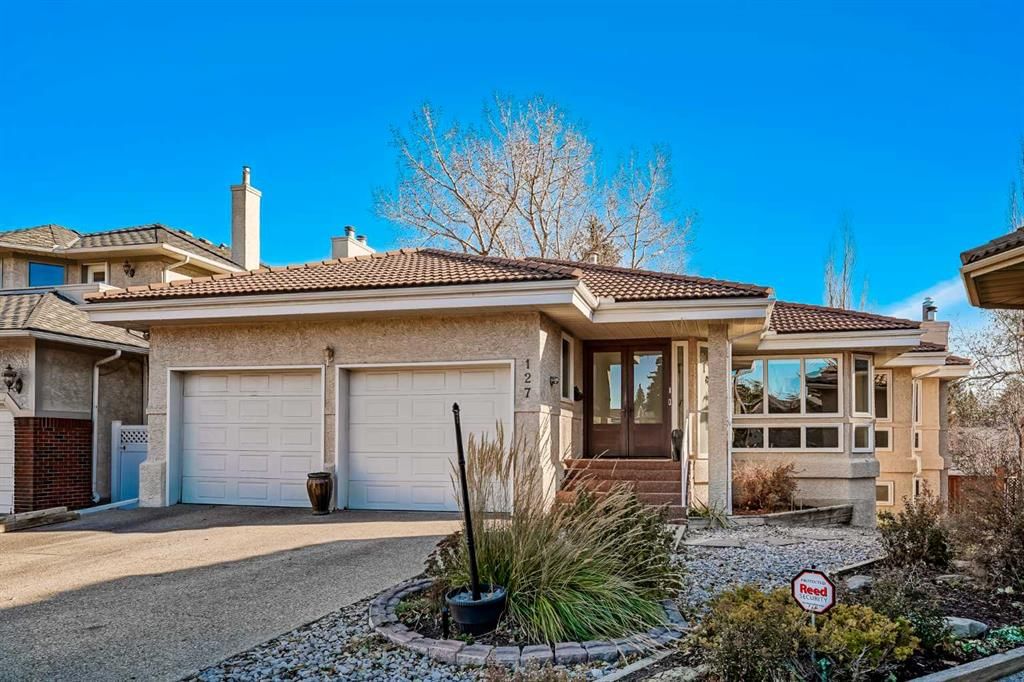 127 Canterbury Court SW, Calgary — main listing photo