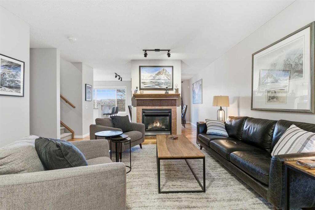 167 Hidden Creek Gardens NW, Calgary — photo 2 of 28
