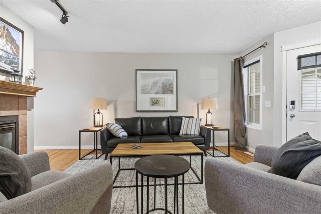 167 Hidden Creek Gardens NW, Calgary — photo 4 of 28