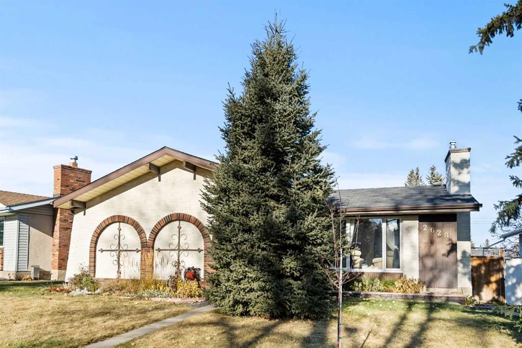 2628 106 Avenue SW, Calgary — main listing photo