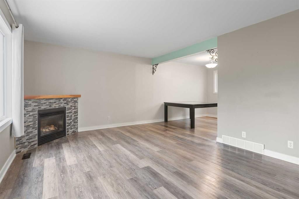 352 Killarney Glen Court SW, Calgary — photo 4 of 34