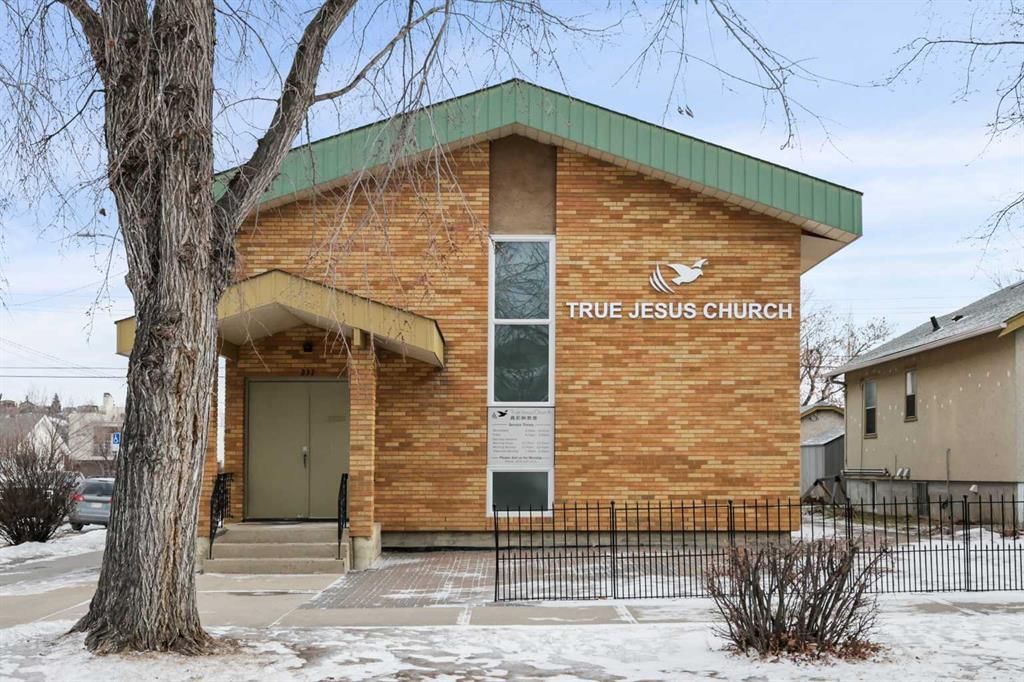 232 8A Street NE, Calgary — photo 3 of 41