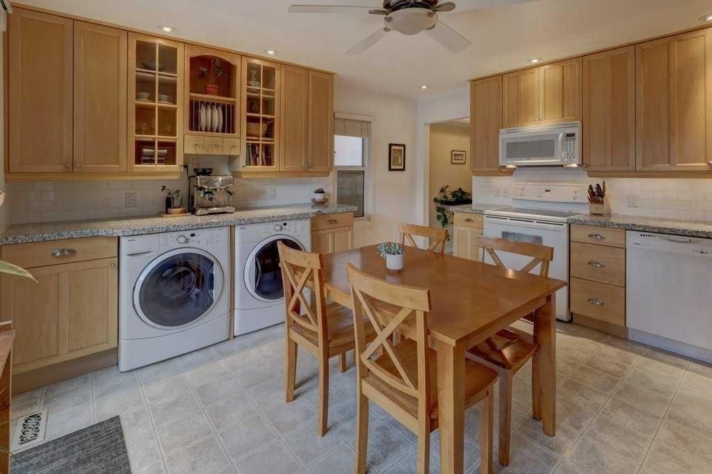 1805 20 Avenue NW, Calgary — photo 4 of 32