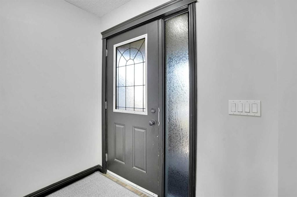 19 Copperleaf Terrace SE, Calgary — photo 2 of 50