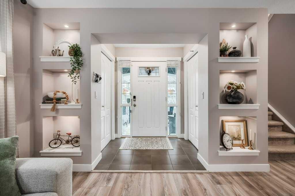 29 Legacy Mews SE, Calgary — photo 3 of 38