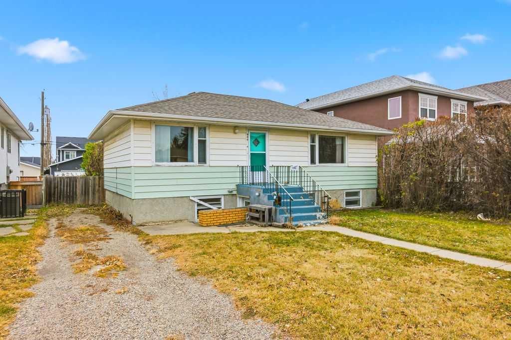 936 40 Street SW, Calgary — main listing photo