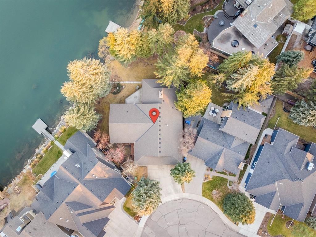 540 Lake Moraine Green SE, Calgary — main listing photo