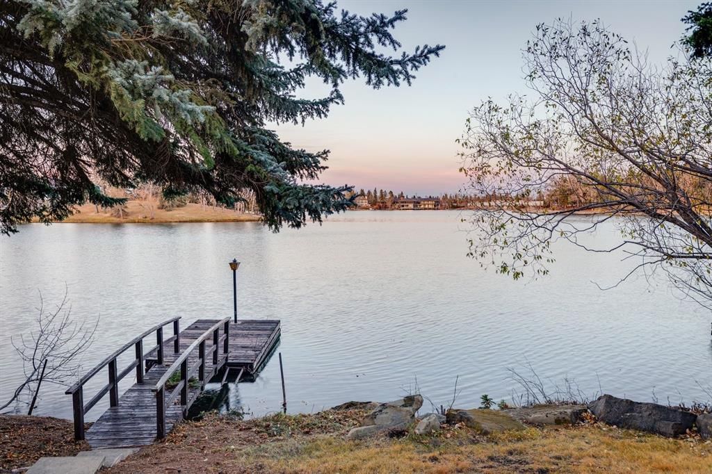 540 Lake Moraine Green SE, Calgary — photo 3 of 44