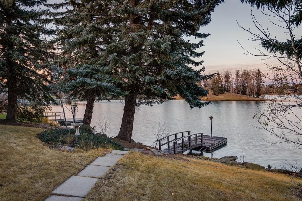 540 Lake Moraine Green SE, Calgary — photo 4 of 44