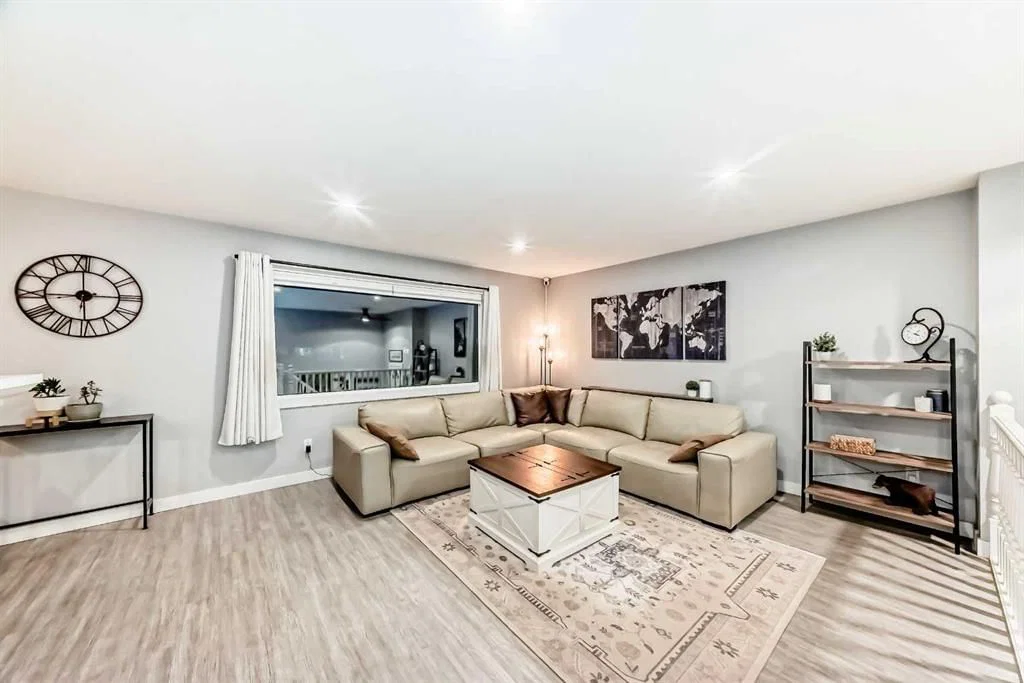 466 Huntley Way NE, Calgary — photo 2 of 50