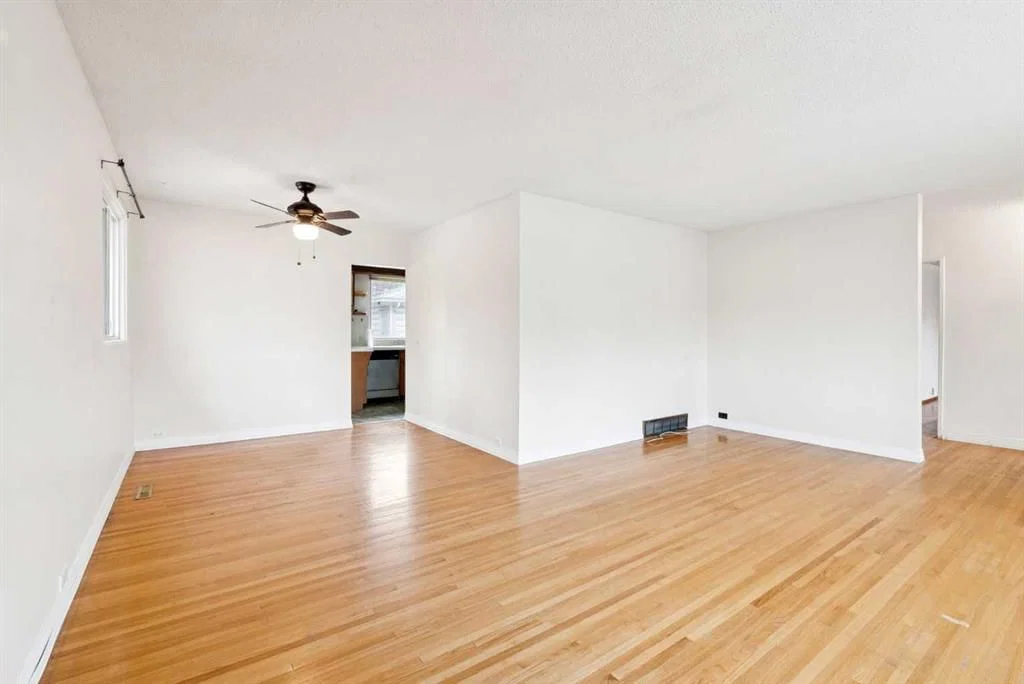 3248 Bearspaw Drive NW, Calgary — photo 5 of 24