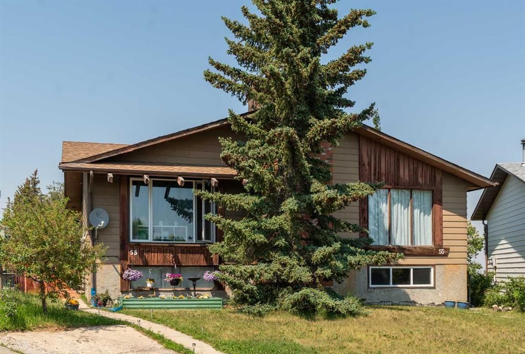 53 Beaconsfield Crescent NW, Calgary — photo 4 of 30