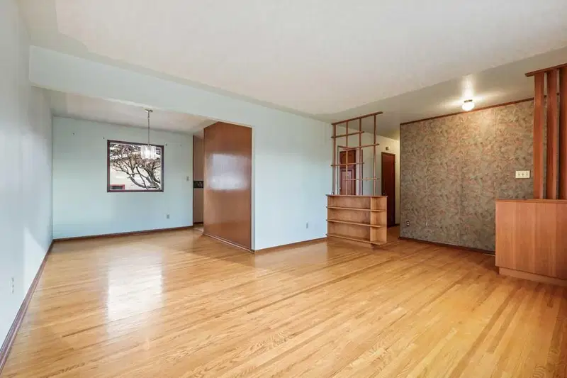 3504 Button Road NW, Calgary — photo 3 of 15