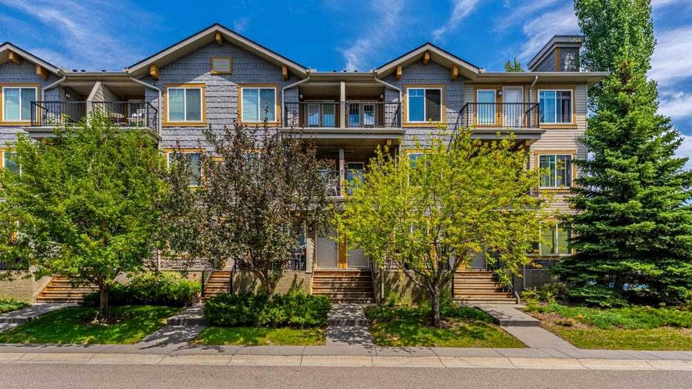 152 Mckenzie Towne Lane SE, Calgary — photo 2 of 35