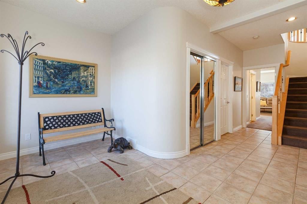 53 Prominence Path SW, Calgary — photo 3 of 31