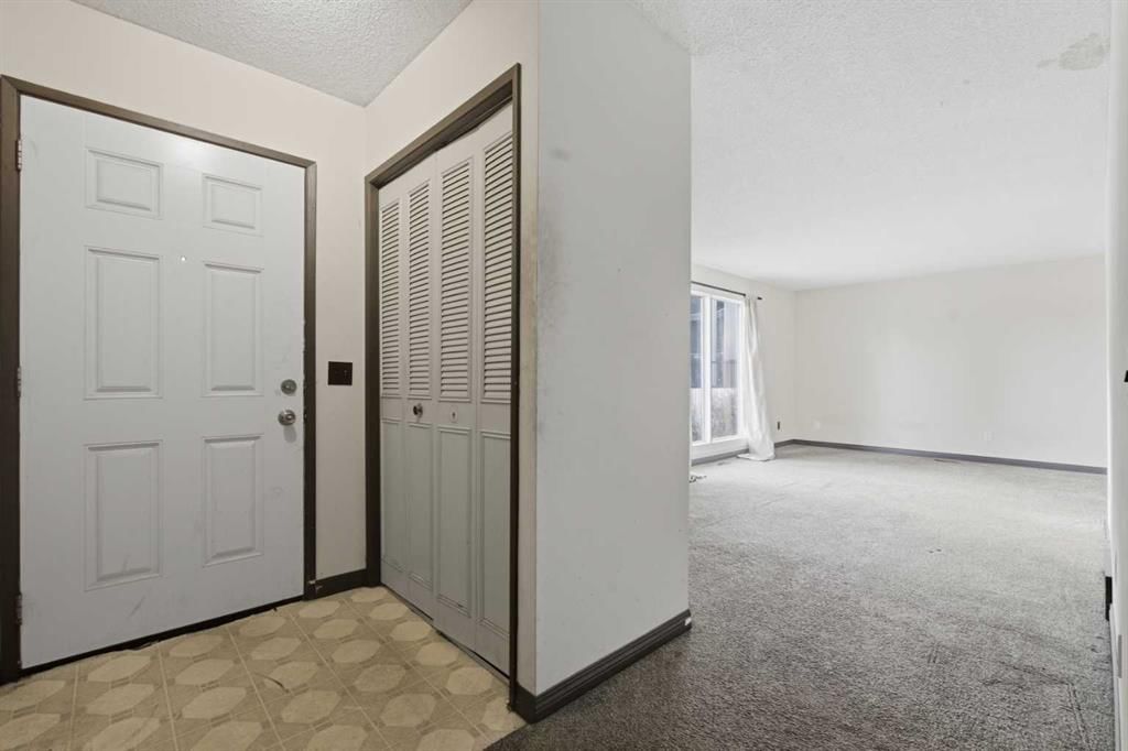 303 Pinestream Place NE, Calgary — photo 2 of 39