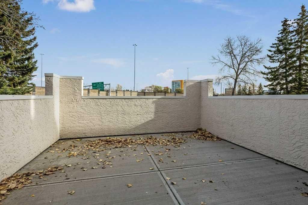 105, 3500 Varsity Drive NW, Calgary — photo 4 of 24