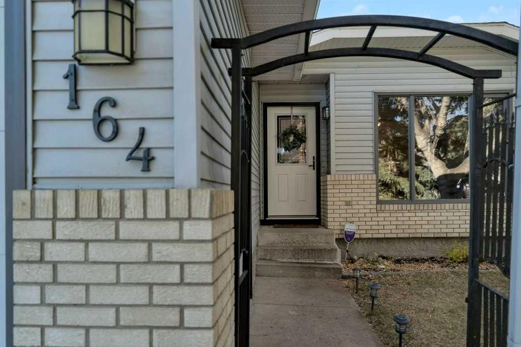164 Mckerrell Crescent SE, Calgary — photo 2 of 41