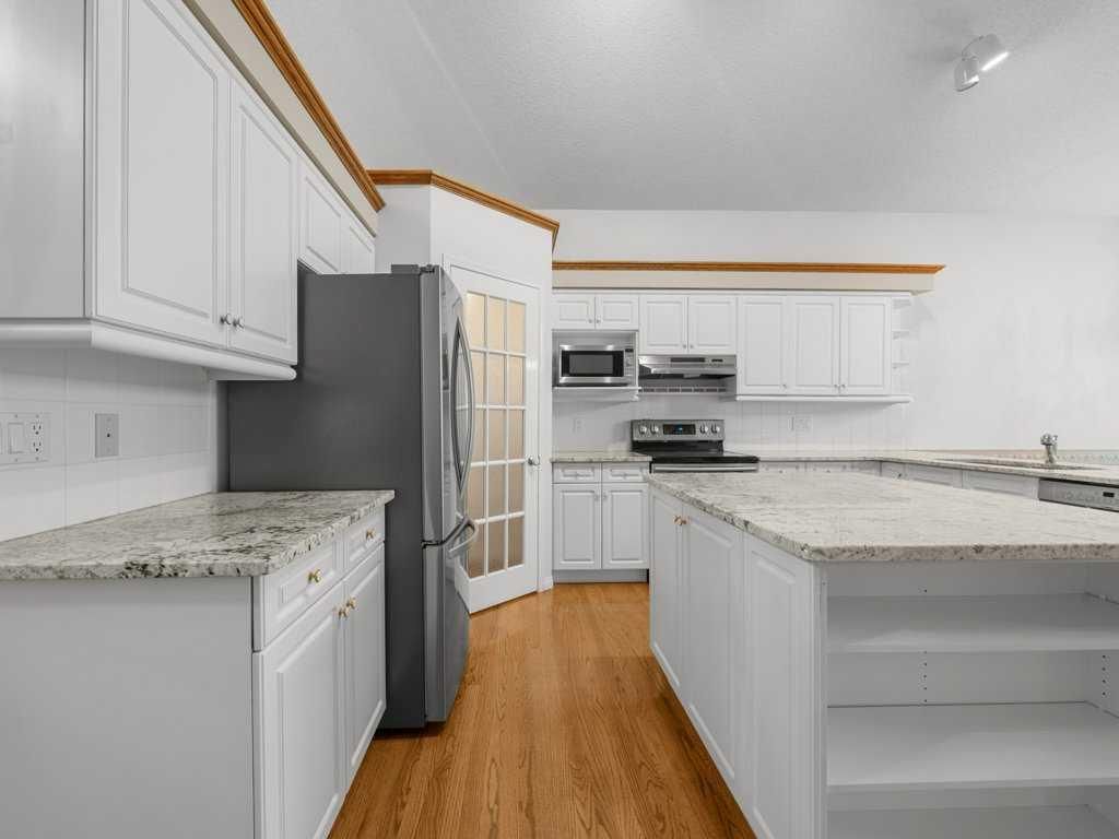 38 Tuscany Hills Road NW, Calgary — photo 4 of 41