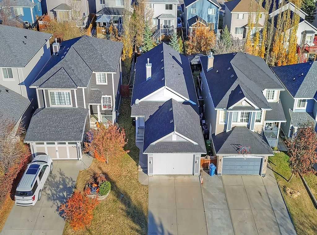 40 Bridlewood Gardens SW, Calgary — photo 2 of 23