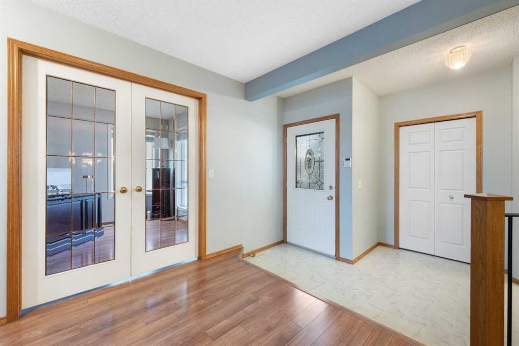 42 Harvest Grove Close NE, Calgary — photo 5 of 25