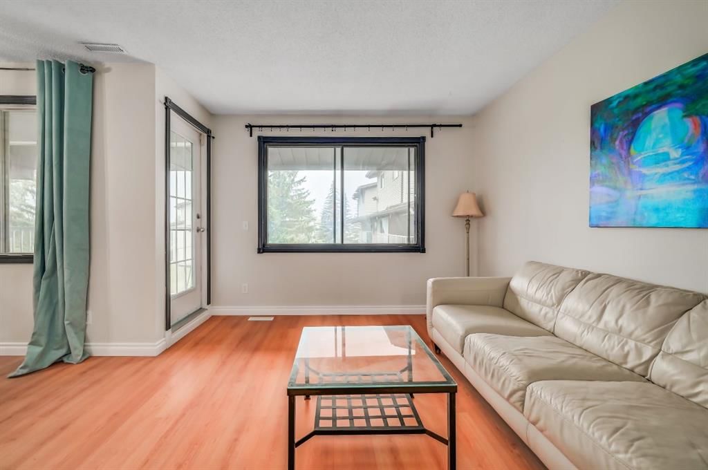 728, 200 Brookpark Drive SW, Calgary — photo 3 of 21