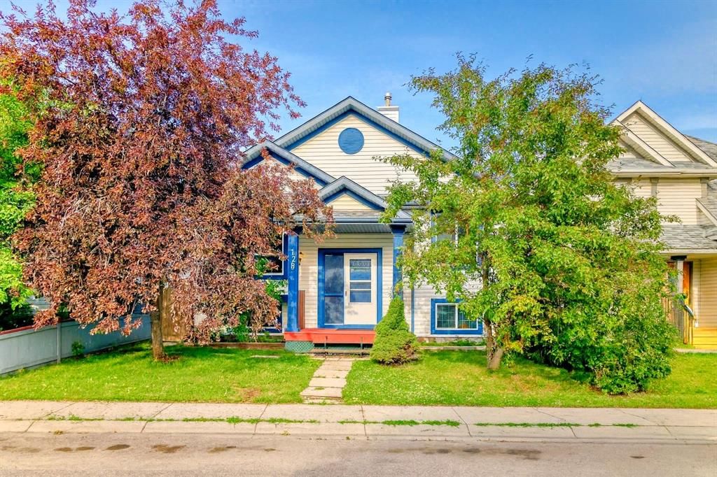128 ERIN MEADOW Way SE, Calgary — photo 5 of 43