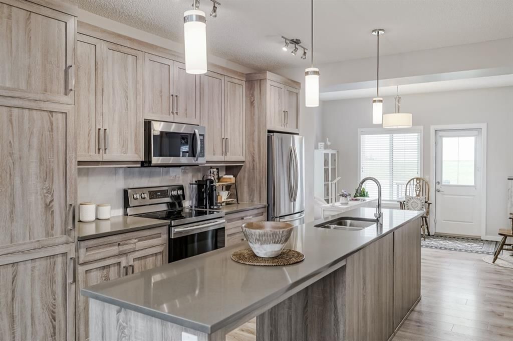 29 Nolancrest Gate NW, Calgary — main listing photo