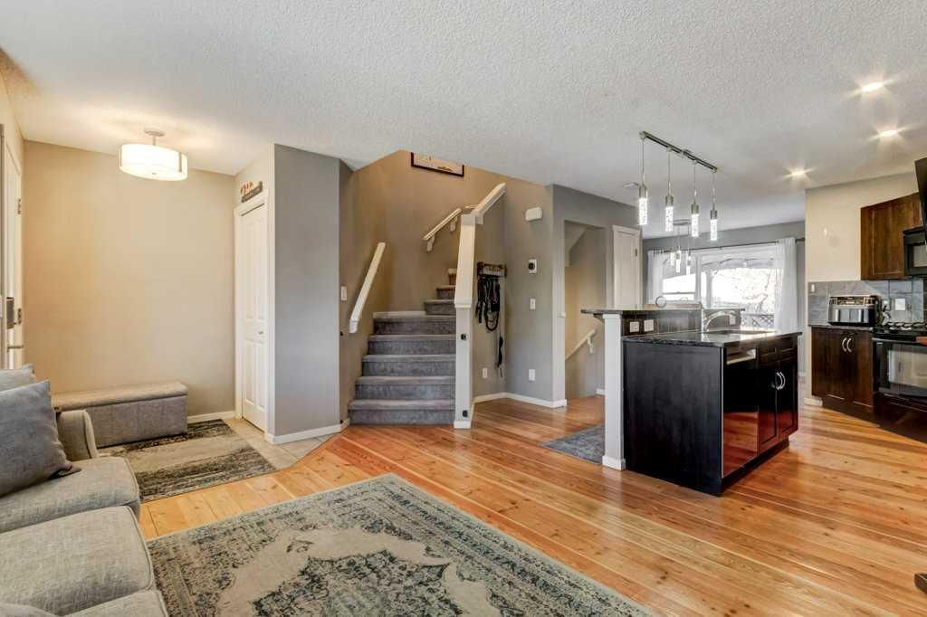 107 Walden Terrace SE, Calgary — photo 4 of 34