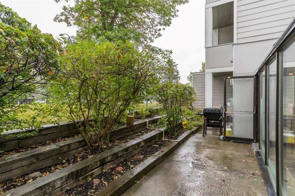 102, 59 Glamis Drive SW, Calgary — photo 4 of 28