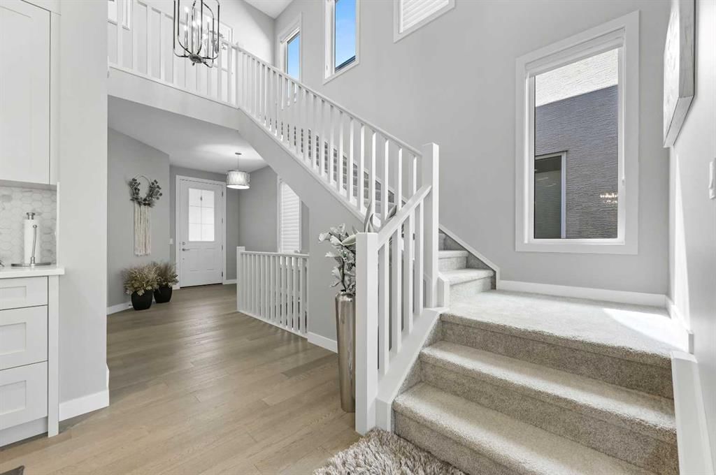 224 Cranbrook Drive SE, Calgary — photo 4 of 49