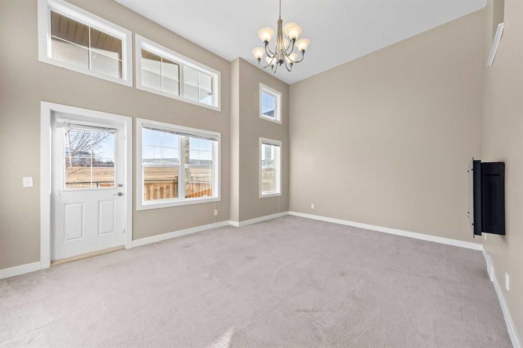 82 Panatella Road NW, Calgary — photo 3 of 25