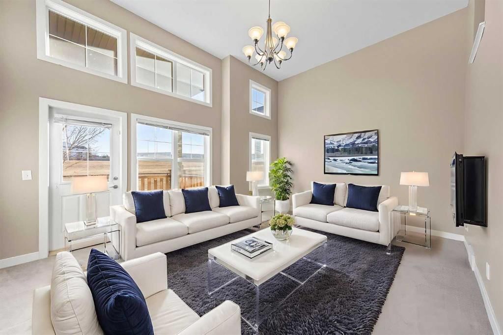82 Panatella Road NW, Calgary — photo 4 of 25