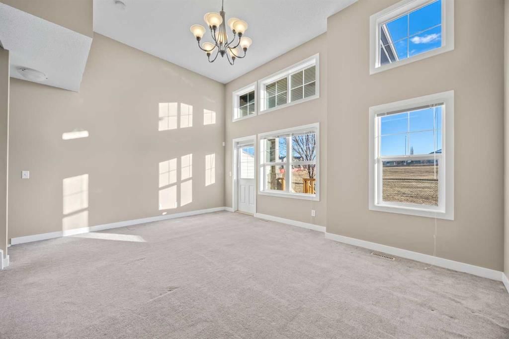 82 Panatella Road NW, Calgary — photo 5 of 25