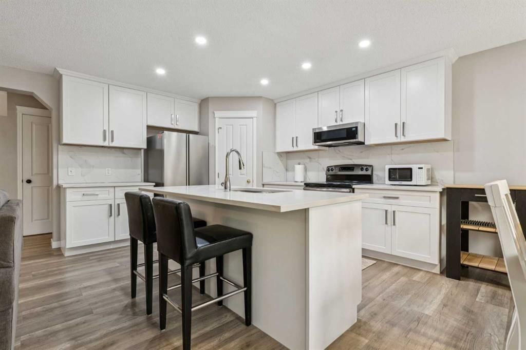 167 Panamount Heights NW, Calgary — photo 3 of 32