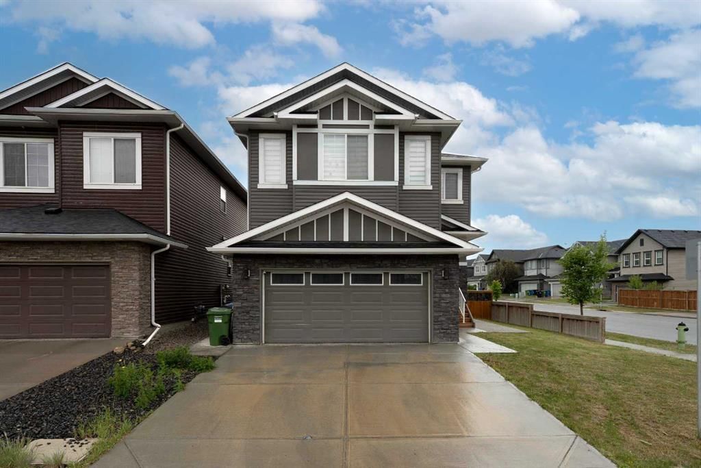 7 Sherview Grove NW, Calgary — main listing photo