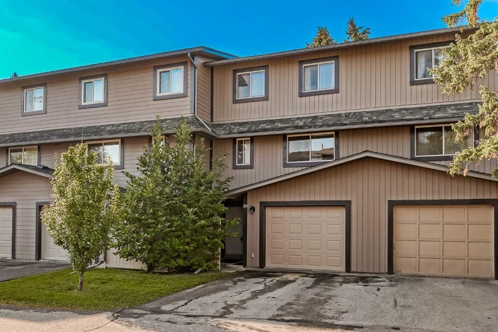 20, 27 Silver Springs Drive NW, Calgary — photo 2 of 44