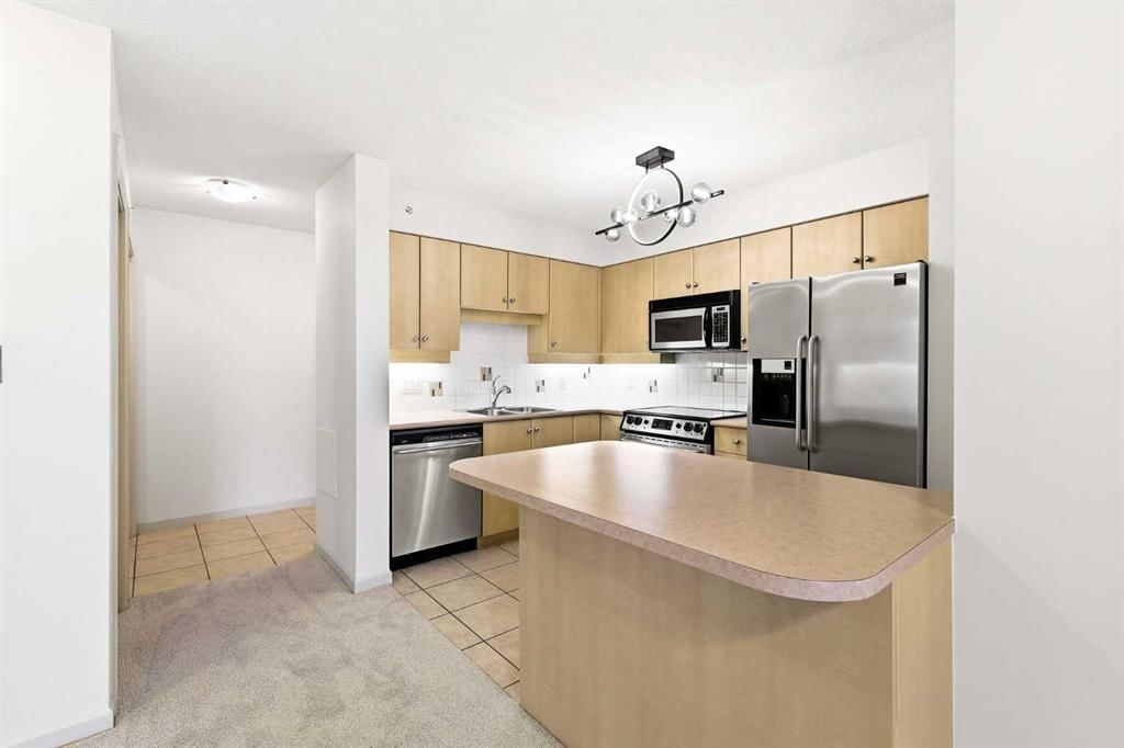 1003, 650 10 Street SW, Calgary — photo 5 of 30
