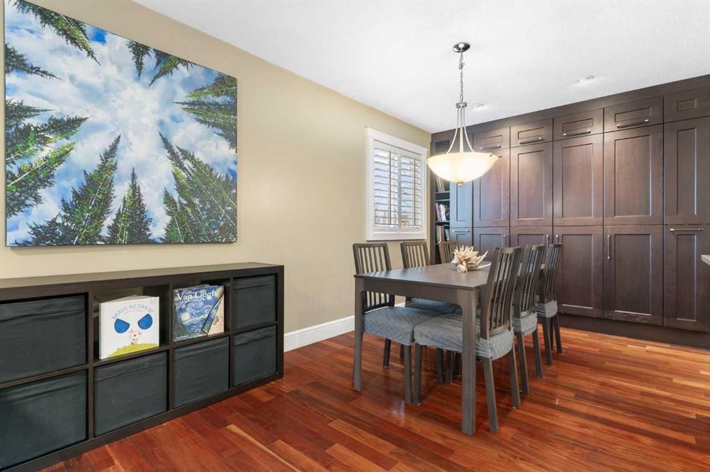431 Queensland Circle SE, Calgary — photo 5 of 50