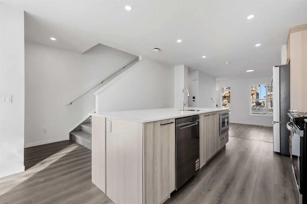 19743 45 Street SE, Calgary — photo 5 of 15
