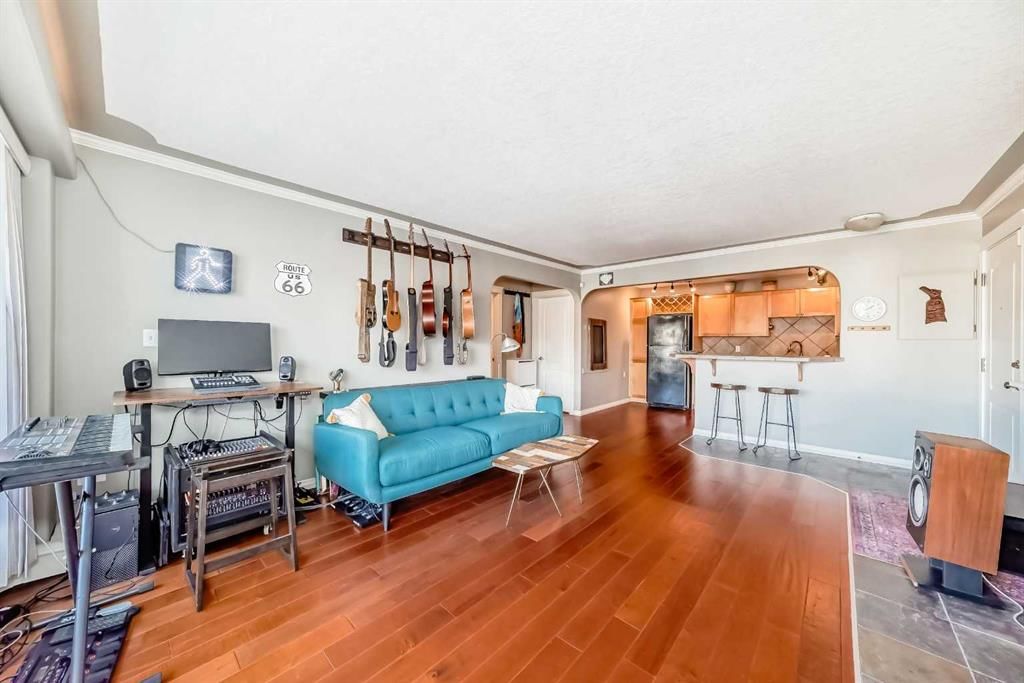 301, 343 4 Avenue NE, Calgary — photo 4 of 26